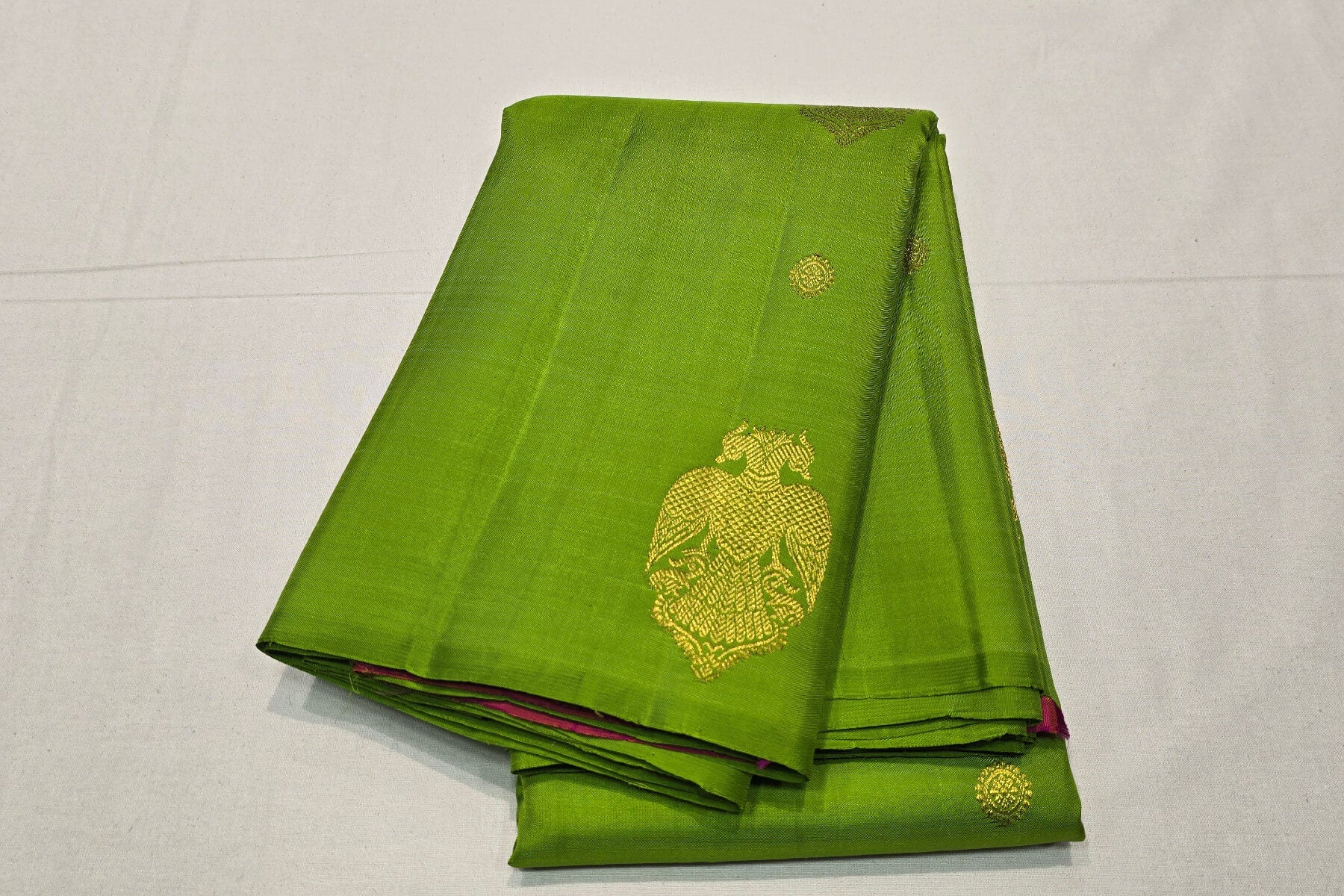 Parrot Green Borderless Kanjivaram Silk Saree by Shreenivas Silks PSSR015821 - Parisera