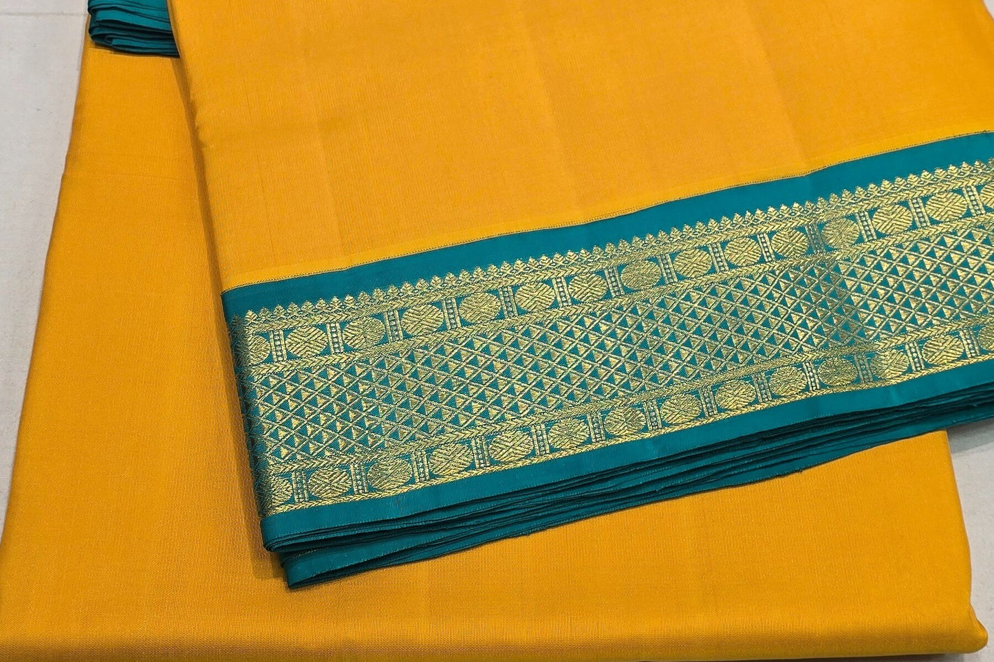 Ten yards silk saree by Shreenivas silks PSSR015900