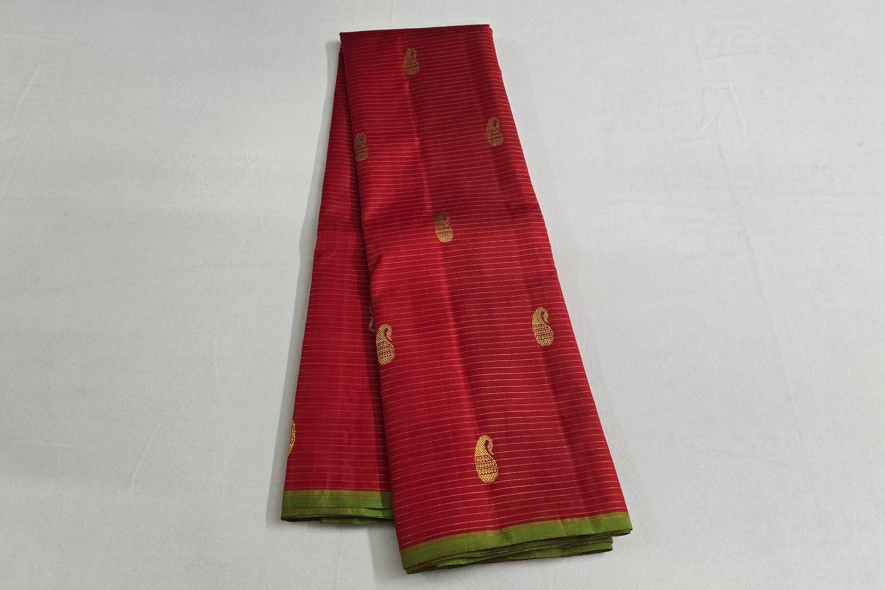 Chilly red Kanchipuram silk saree