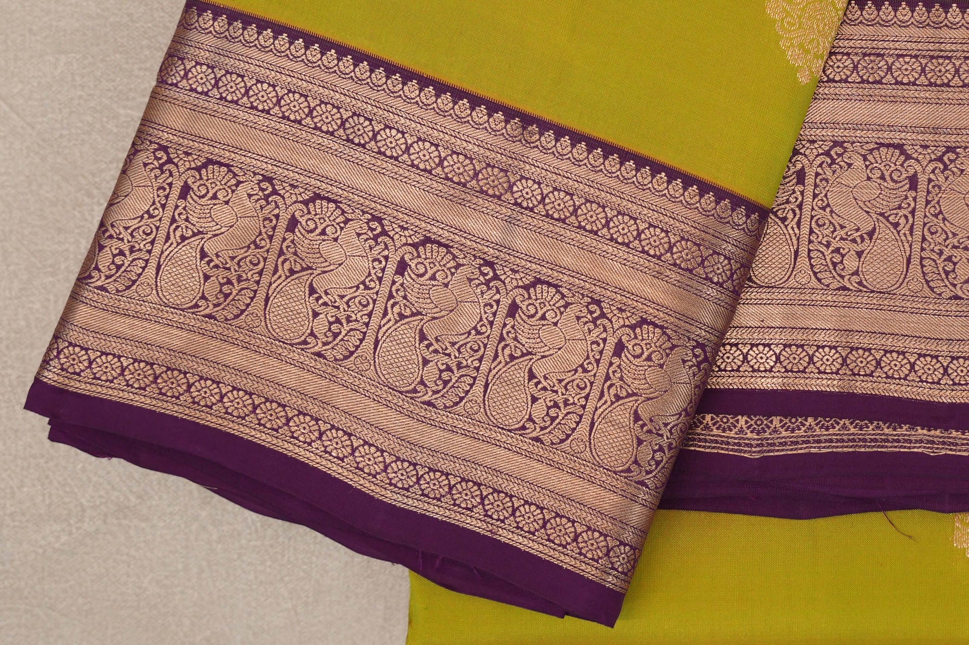 Dual Tone of Green and Yellow Soft Silk Saree border zoom