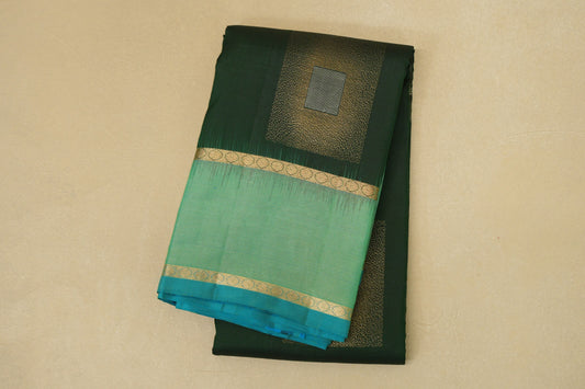 folded Deep Bottle Green Light Weight Kanjivaram Silk Saree