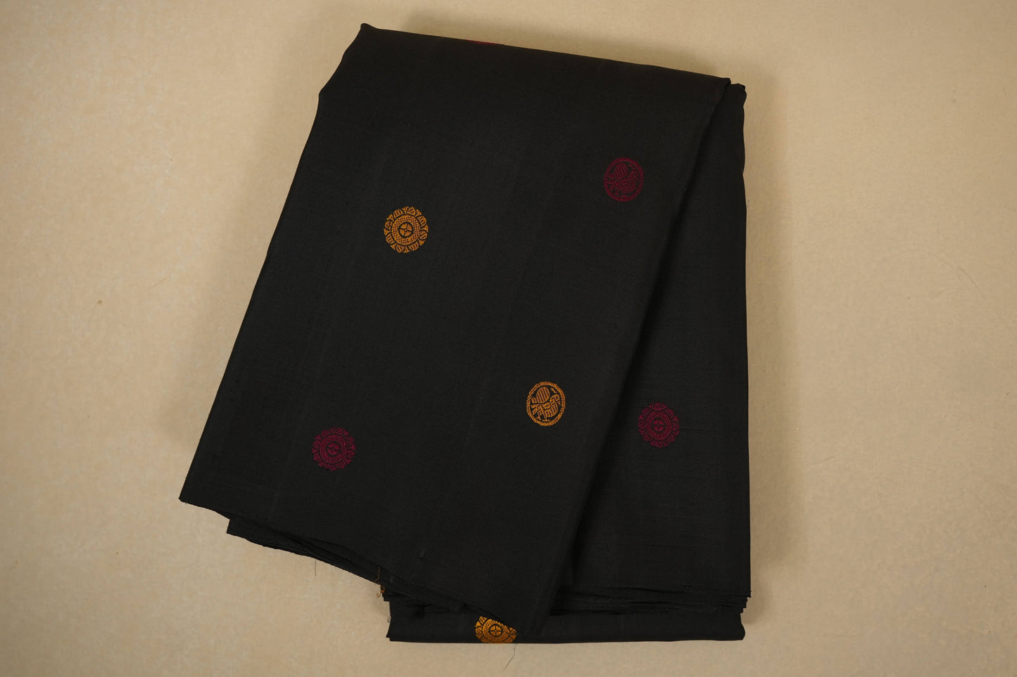 Black borderless Kanjivaram Silk Saree by Shreenivas Silks PSSR017770