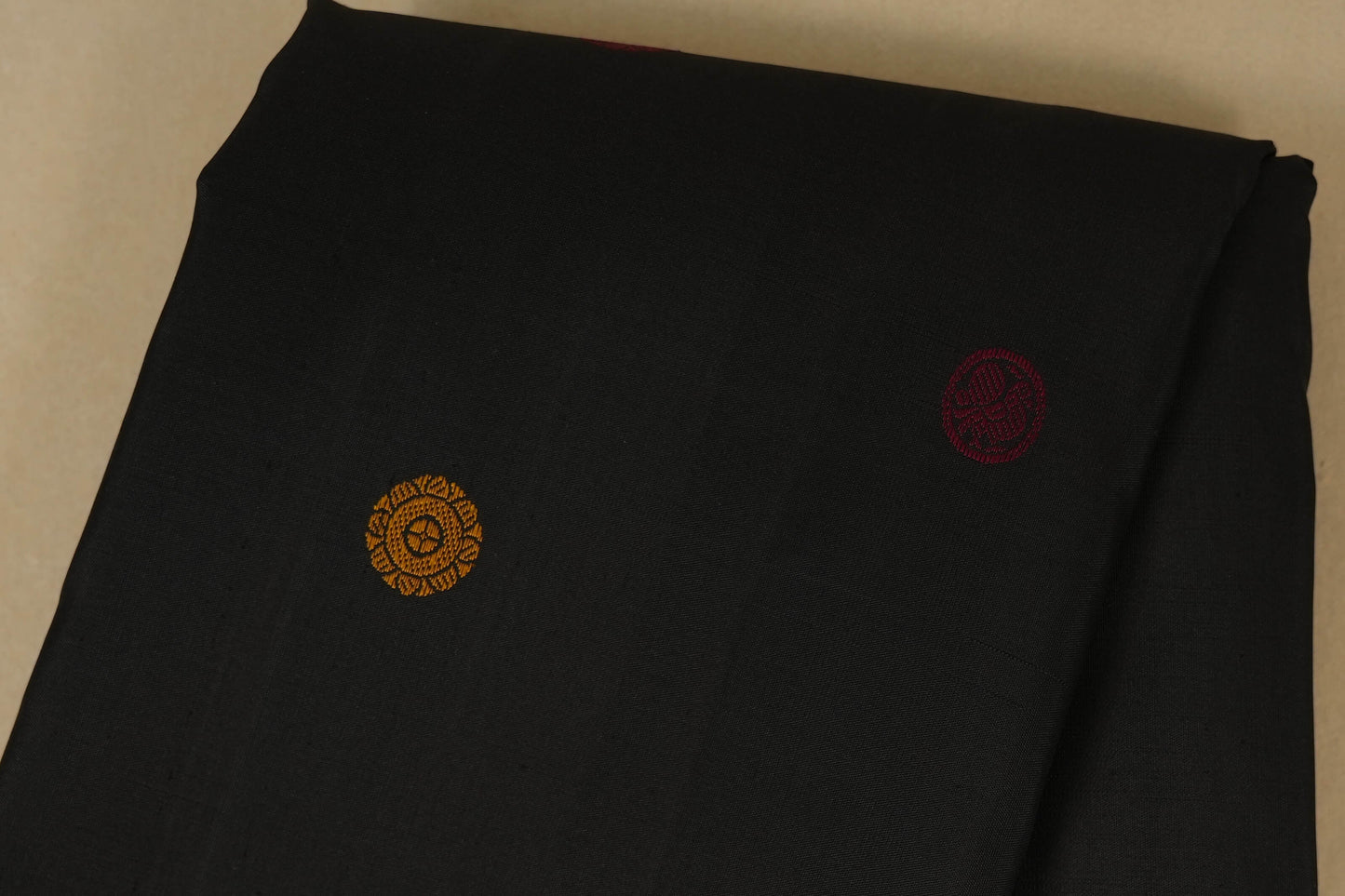 Black borderless Kanjivaram Silk Saree by Shreenivas Silks PSSR017770