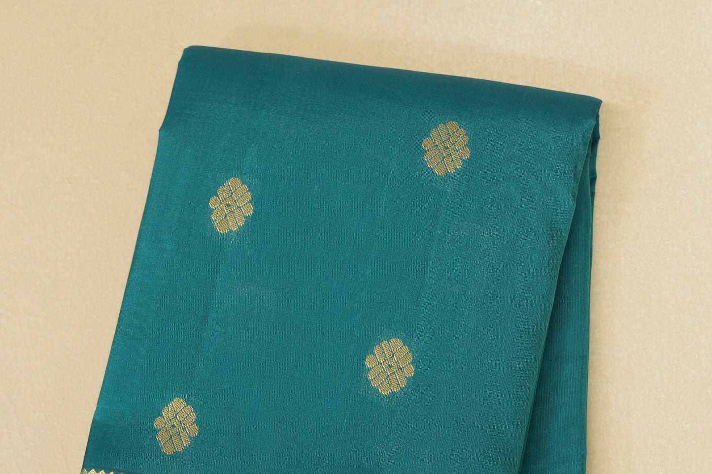 Teal Green Light Weight Kanjivaram Silk Saree body zoom
