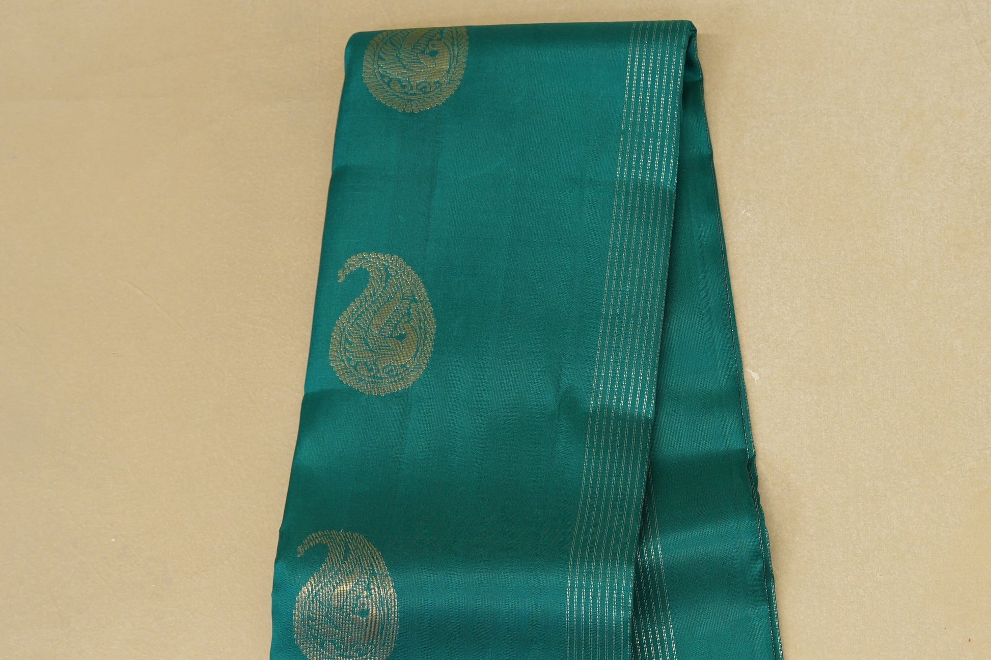 Teal Green Light Weight Kanjivaram Silk Saree body zoom