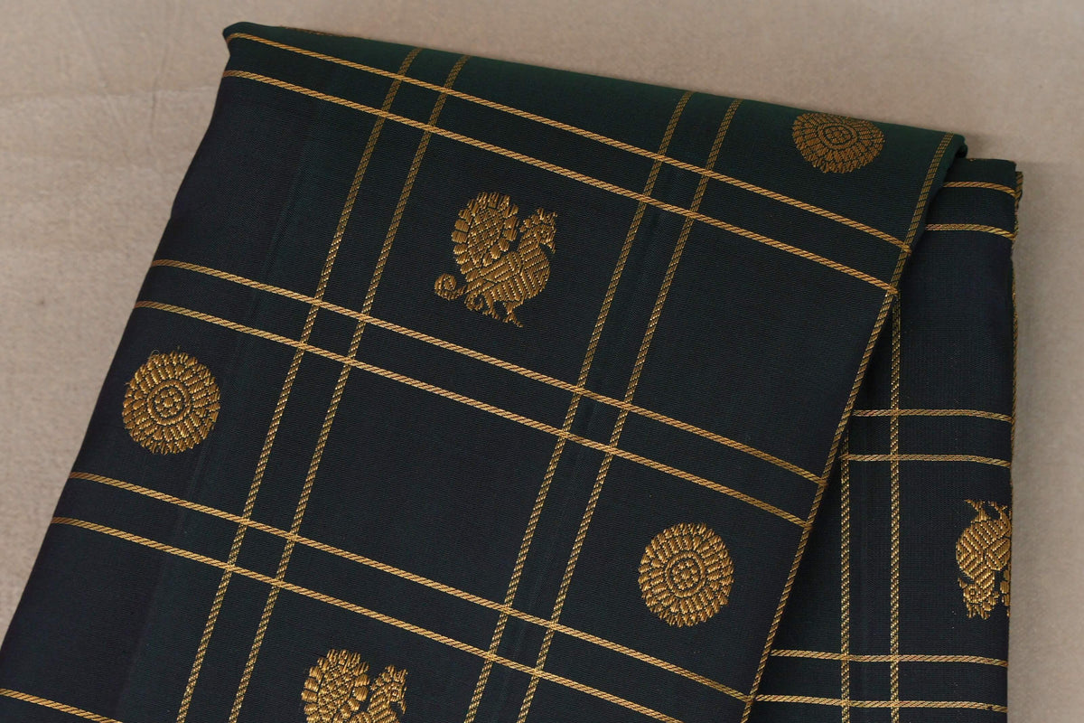 Dual Tone of Deep  Bottle Green & Purple Vintage Kanjivaram Silk Saree by Shreenivas Silks body