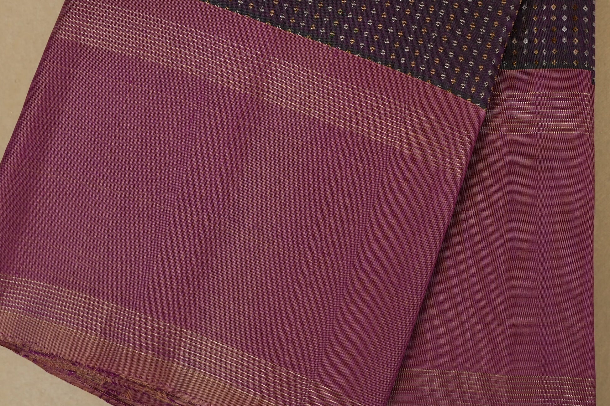 Dark purple kanchipuram silk Saree border