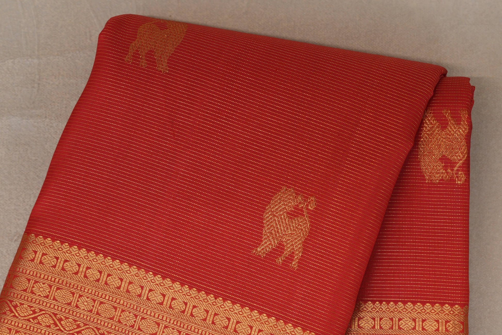 Bright Red Vintage Kanjivaram Silk Saree by Shreenivas Silks body