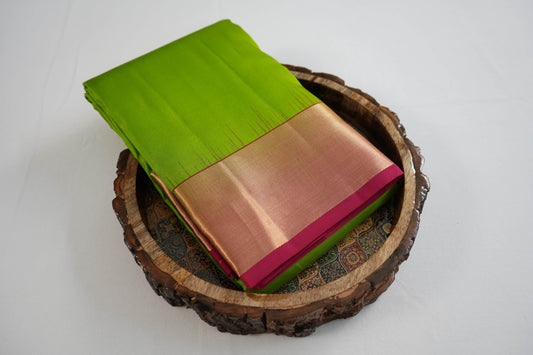 Parrot green light weight kanchipuram silk saree