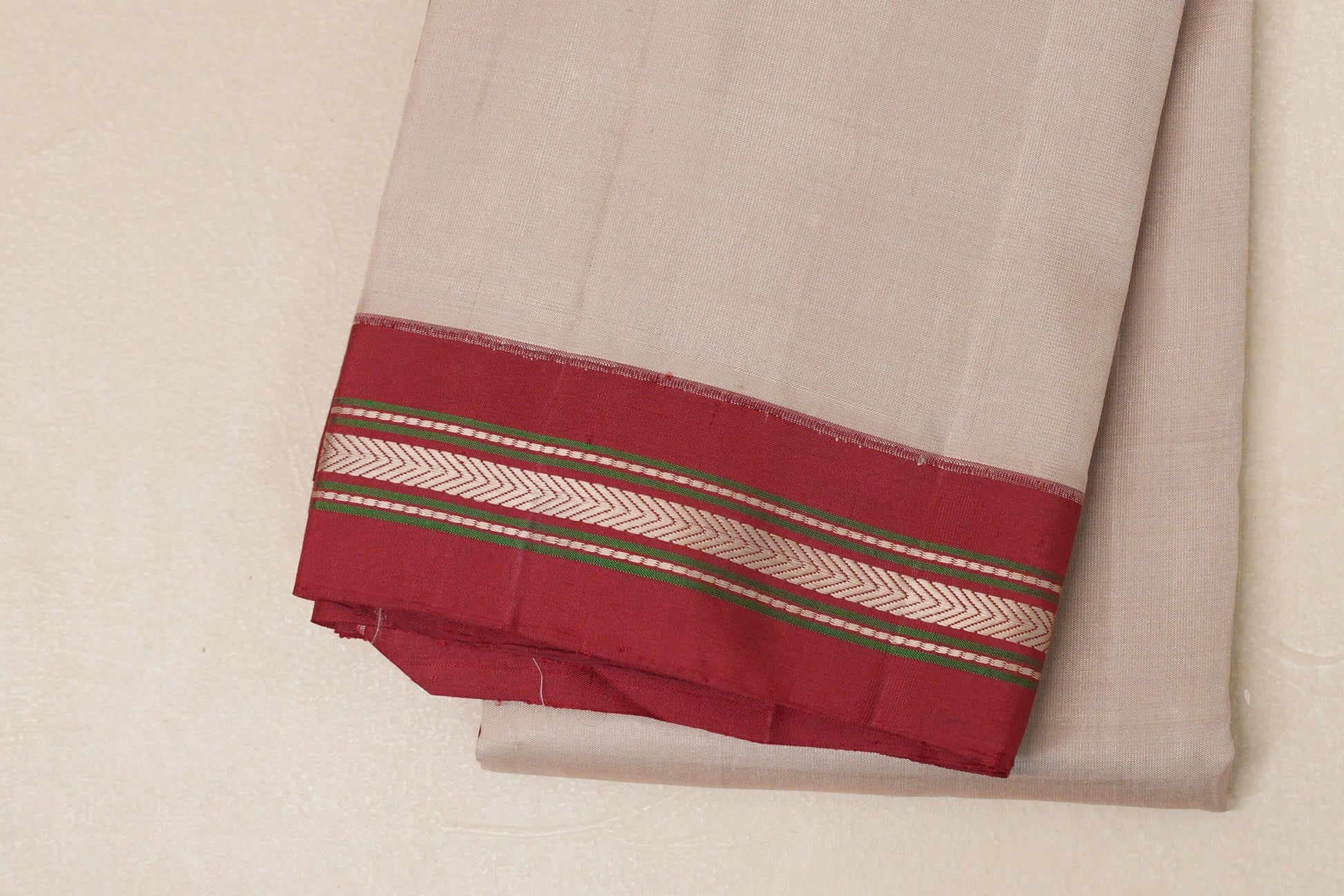 Dark beige with Deep Red borders Light Weight Kanjivaram Silk Saree  border