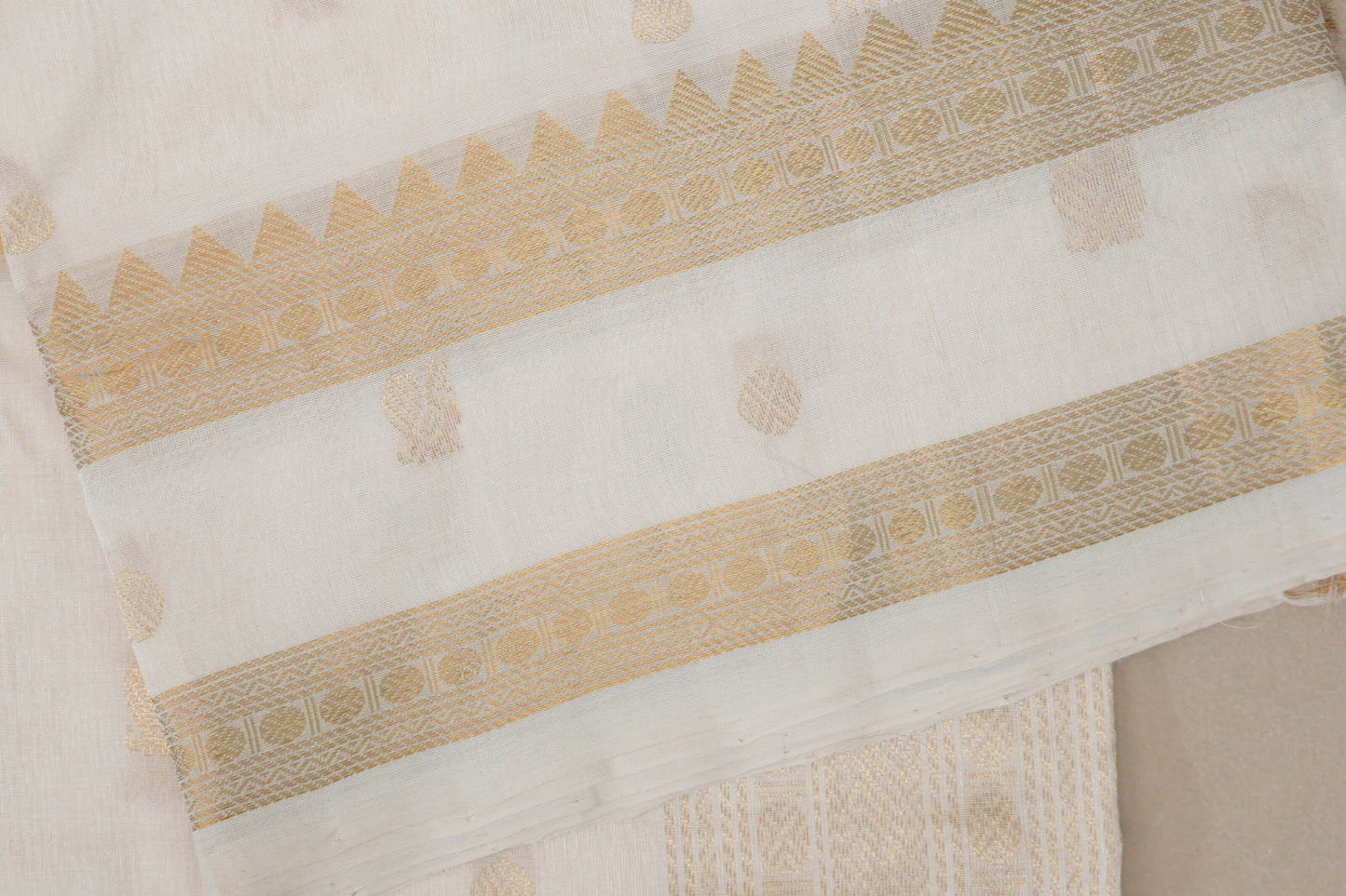 Cream Vegan Silk Cotton Saree by Shreenivas Silks PSSR0110039