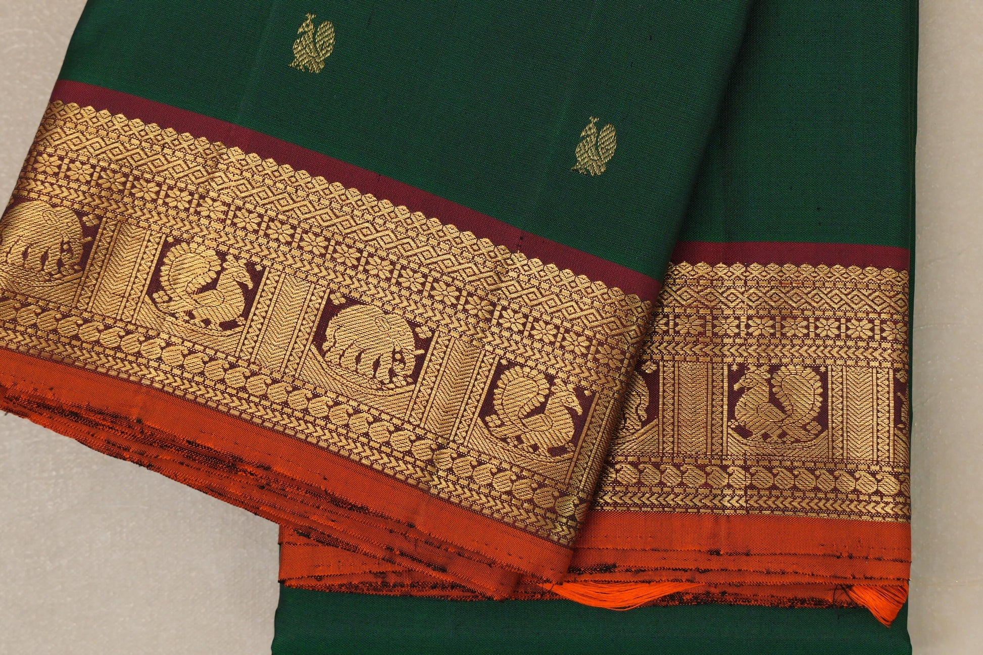 Bottle Green with Maroon border Vintage Kanjivaram Silk Saree border