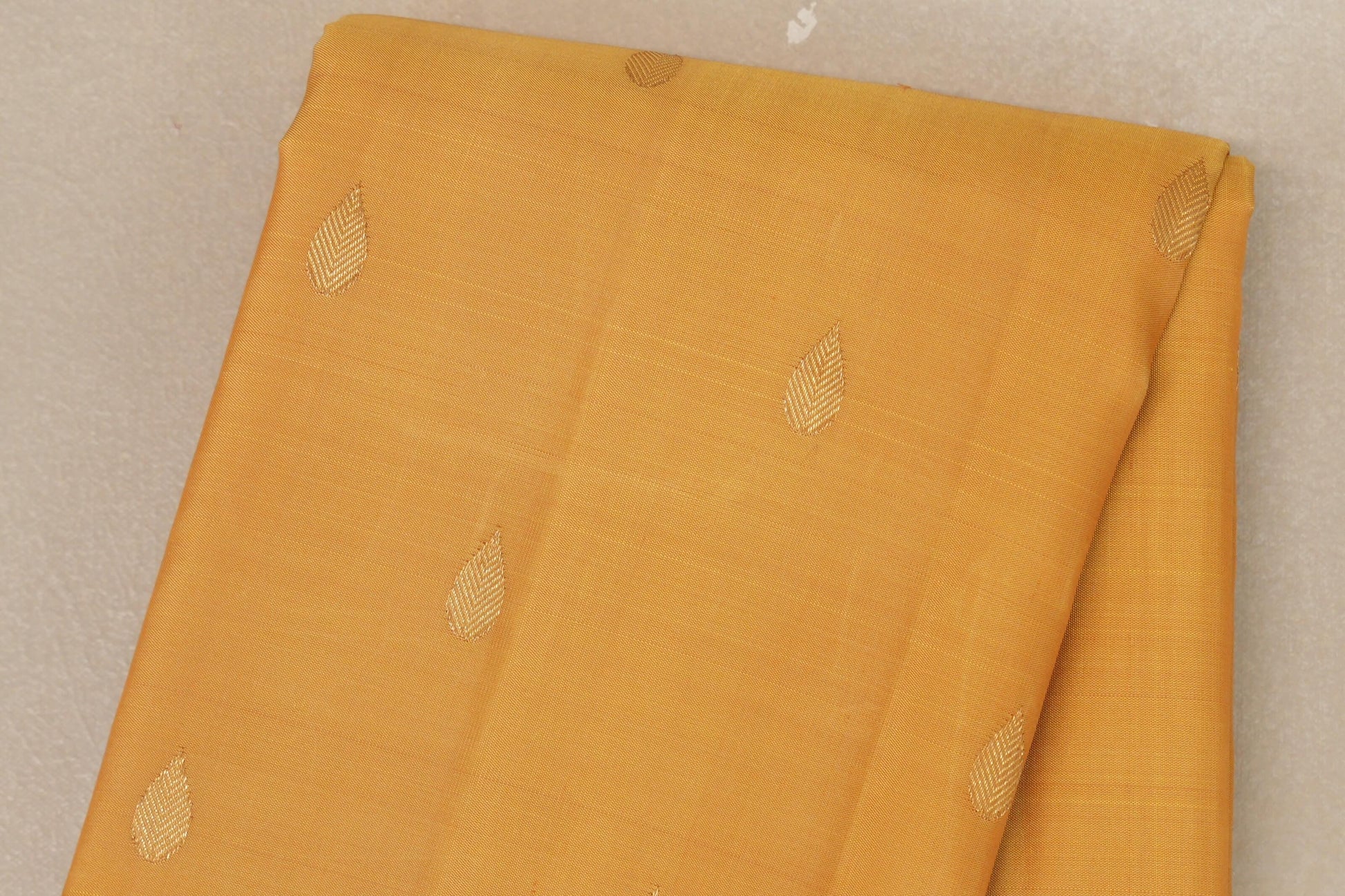 Light Lemon Yellow Vintage Kanjivaram Silk Saree  by Shreenivas Silks  body