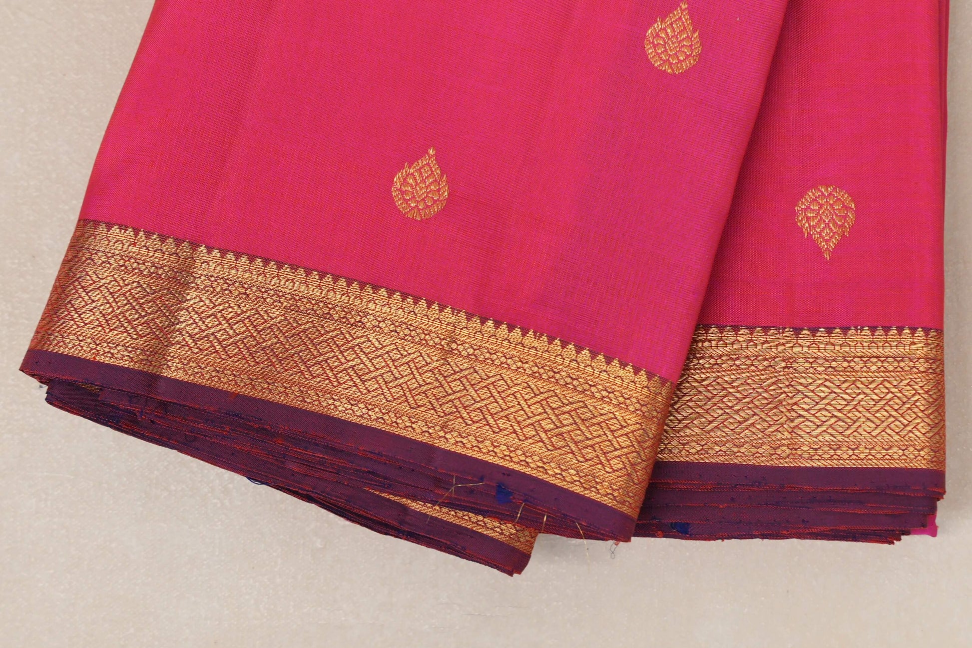 Pink with Purple Borders Plant Based Kanjivaram Silk Saree border zoom