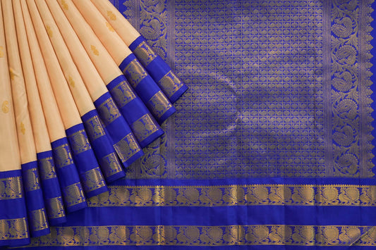 Off-white kanchipuram silk saree