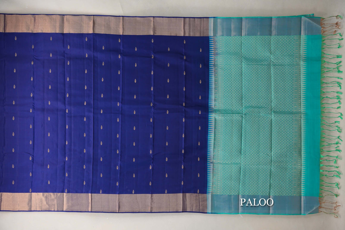 Deep Blue Light Weight Kanchipuram Silk Saree paloo