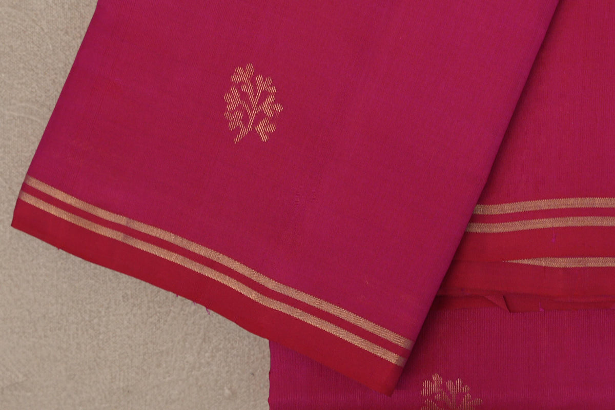 Bright Pink Light Weight Kanchipuram Silk Saree border zoom