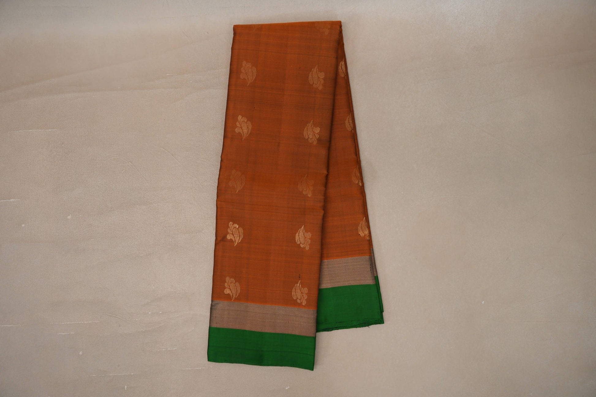 Bright Orange Light Weight Kanchipuram Silk Saree online