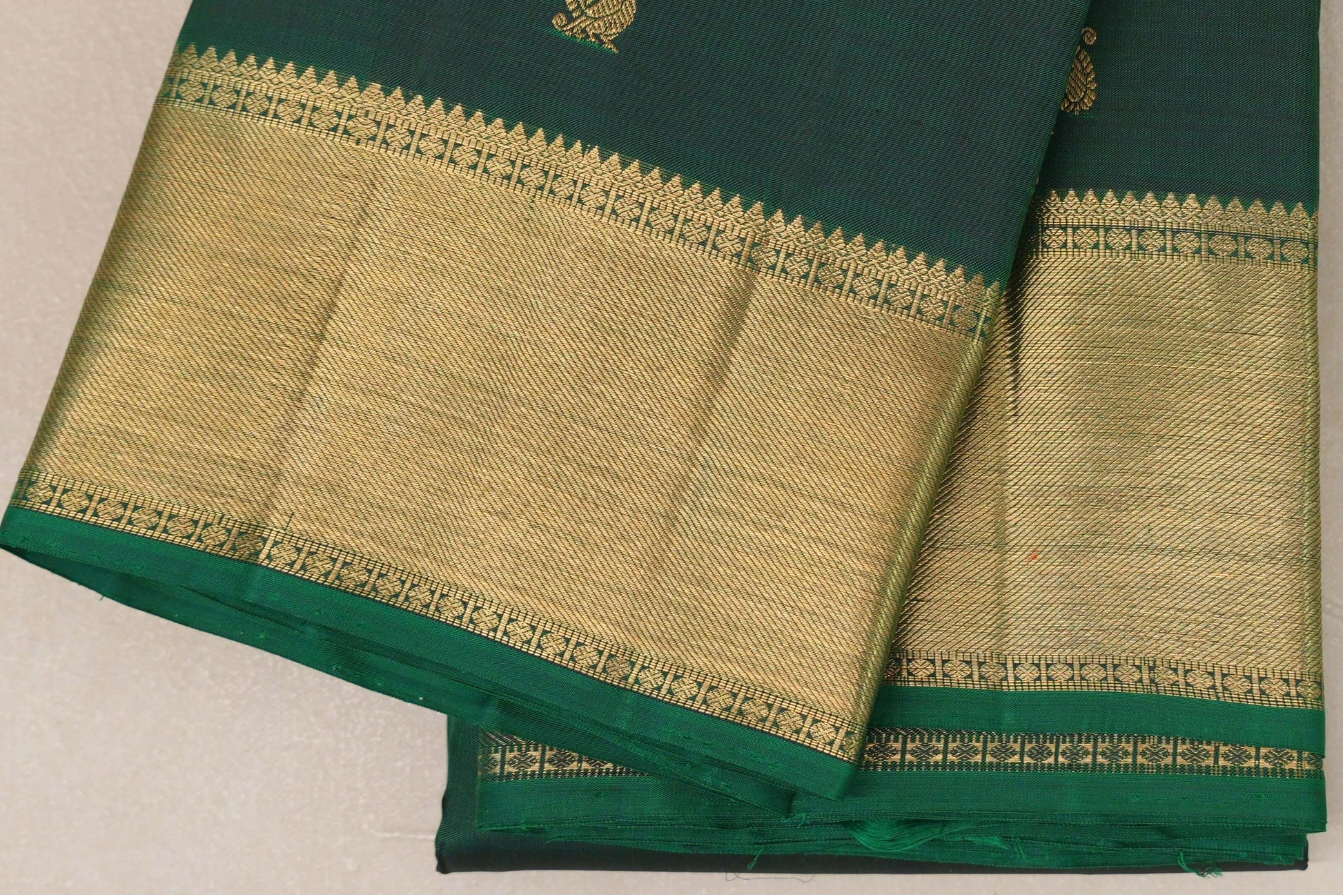 Bottle Green Heirloom Kanjivaram Silk Saree  border zoom