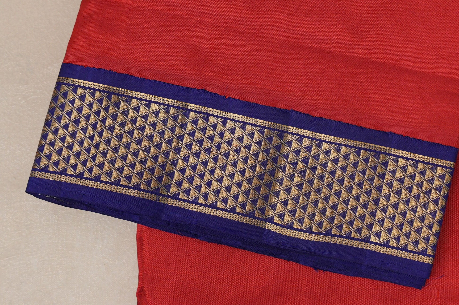 Red Ten Yards Silk Saree border zoom
