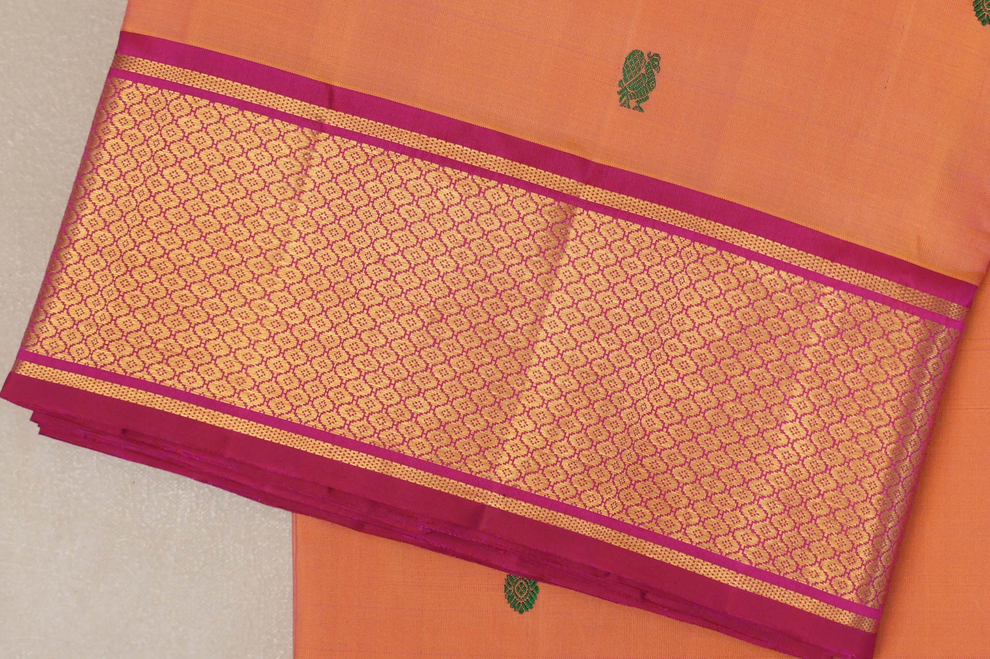 Peach Ten Yards Silk Sareeborder zoom