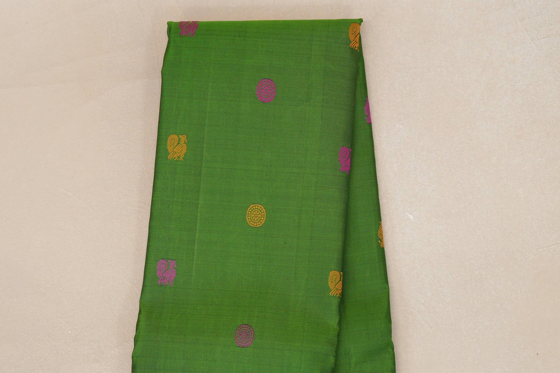 Bright Leaf Green  Vintage Thread Woven Kanjivaram Silk Saree body zoom