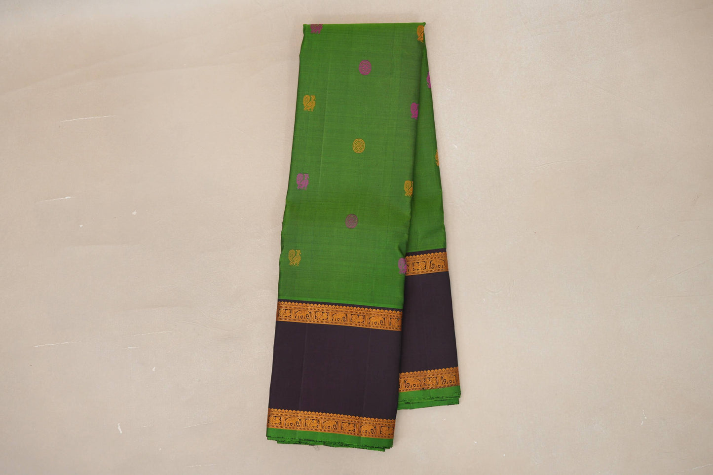 Bright Leaf Green  Vintage Thread Woven Kanjivaram Silk Saree online