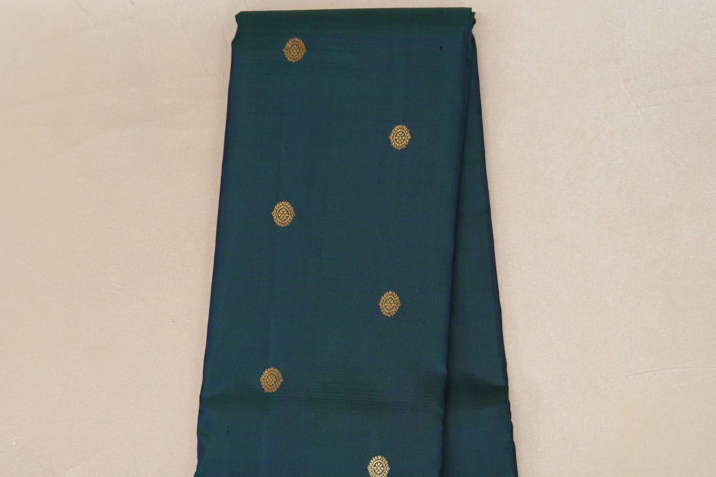 Peacock Green Vintage Kanjivaram Silk Saree  body zoom