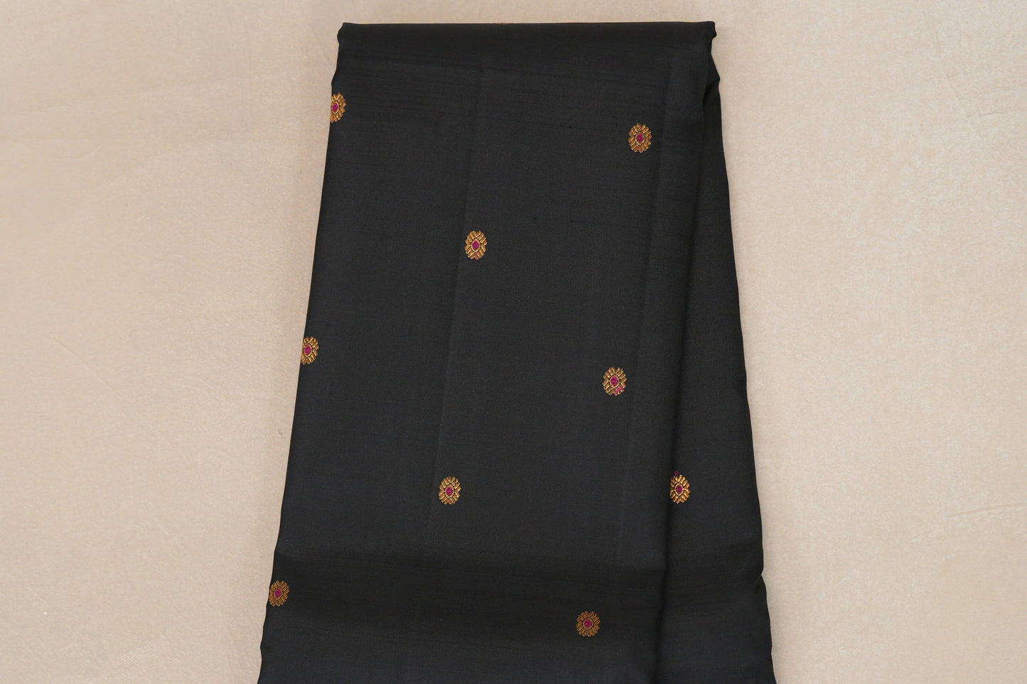 Black Vintage Kanjivaram Silk Saree body zoom