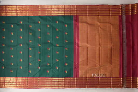 Deep Leaf Green with Multi Color Borders Vintage Kanjivaram Silk Saree paloo