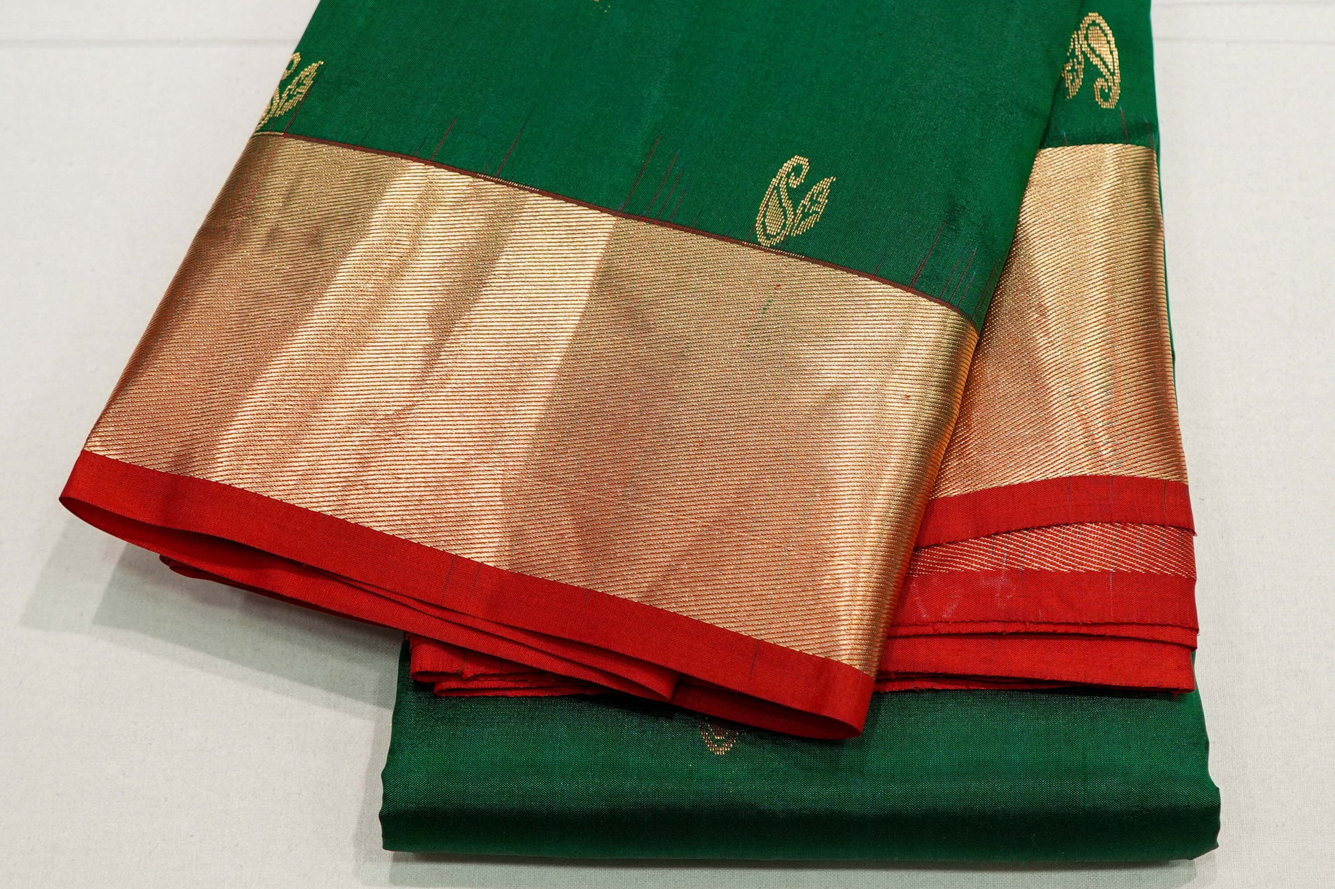 Bridal kanchipuram silk saree