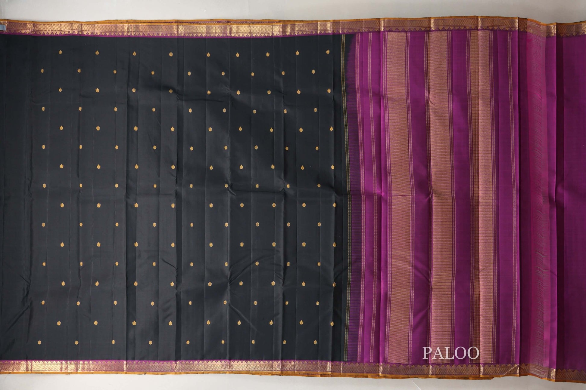 Black Vintage Kanjivaram Silk Saree paloo