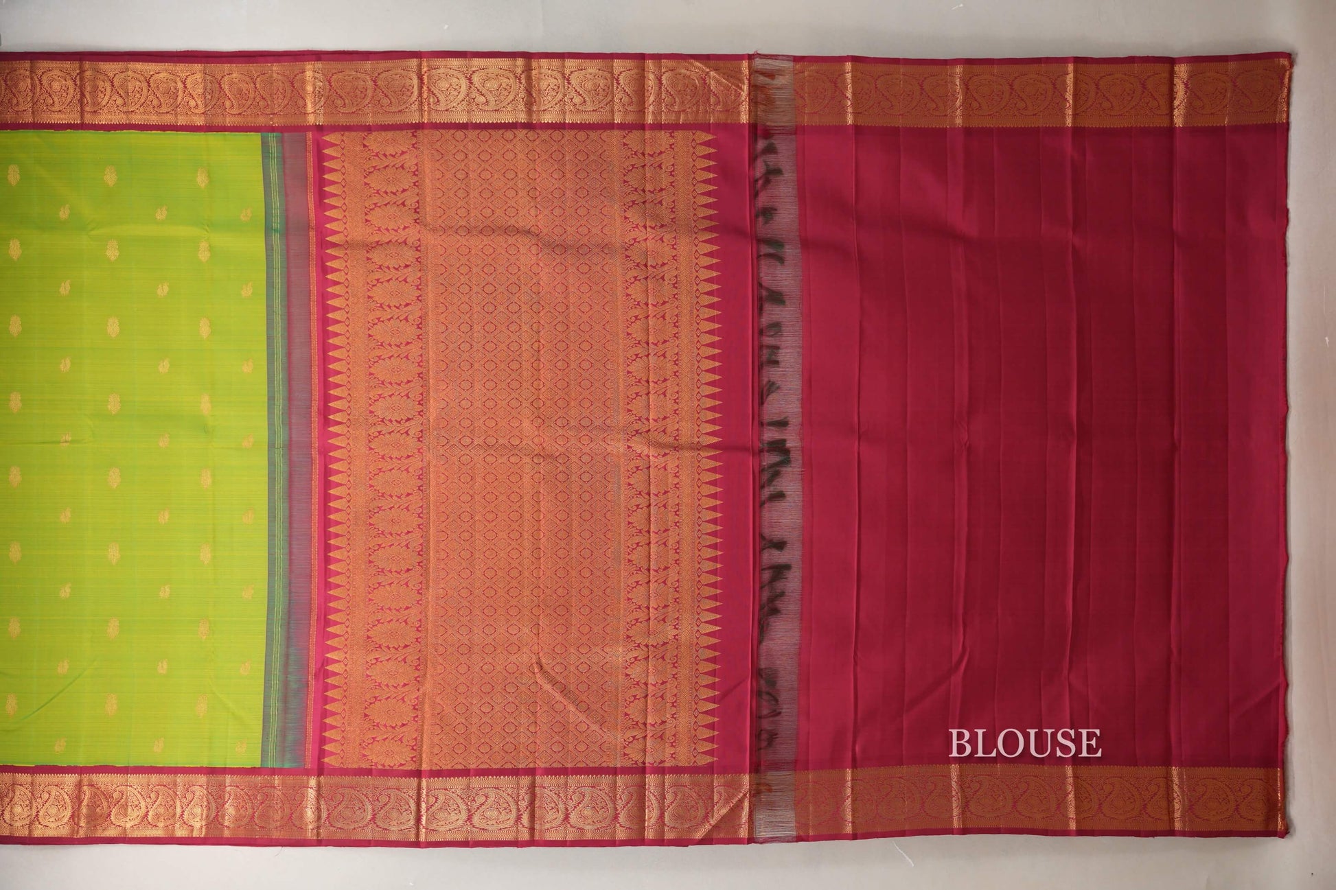 Dual Tone Green and Yellow with Deep Red Borders Vintage Kanjivaram Silk Saree blouse