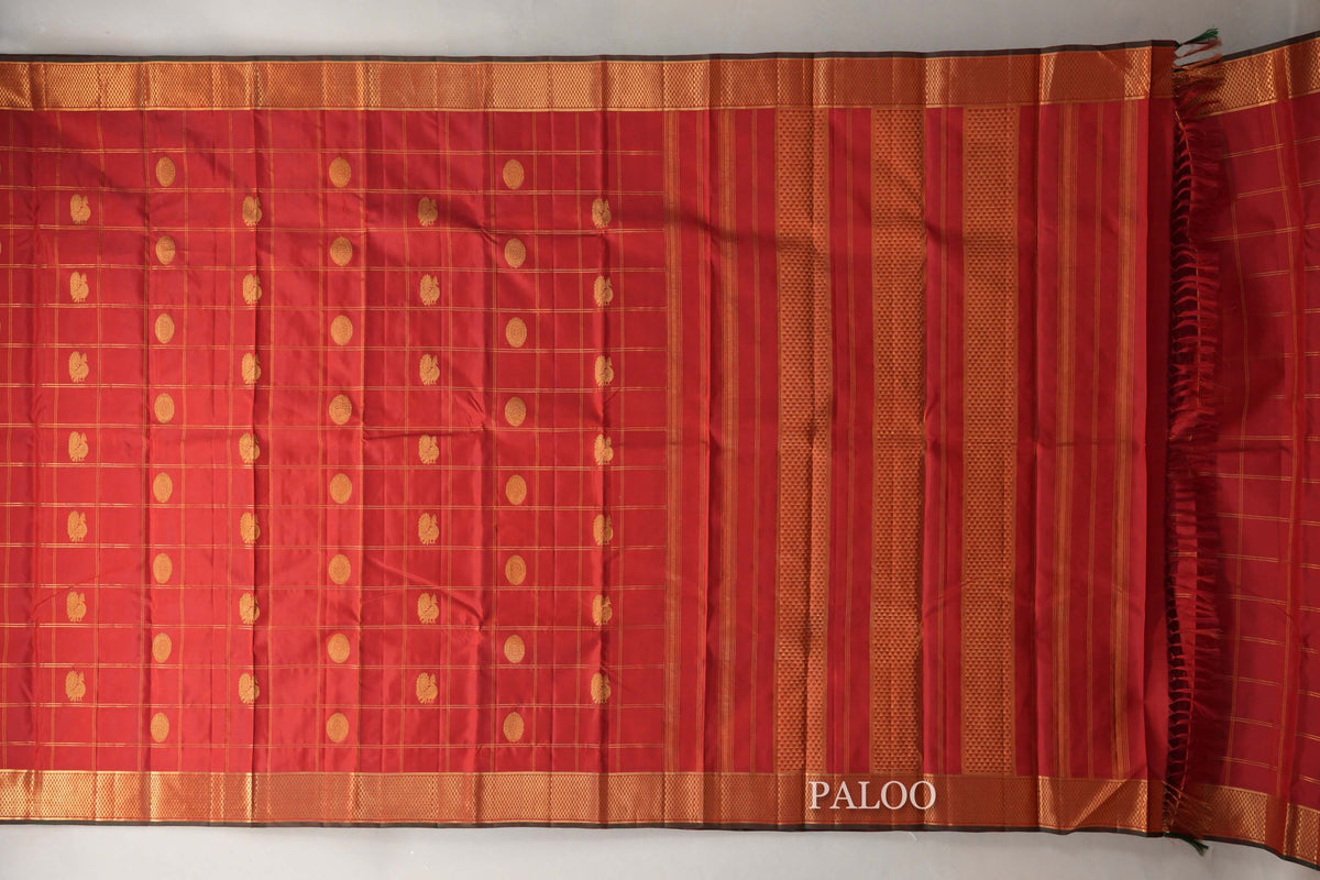 Deep Red with Dark Green Selvedge Vintage Kanjivaram Silk Saree by Shreenivas Silks PSSR0110102