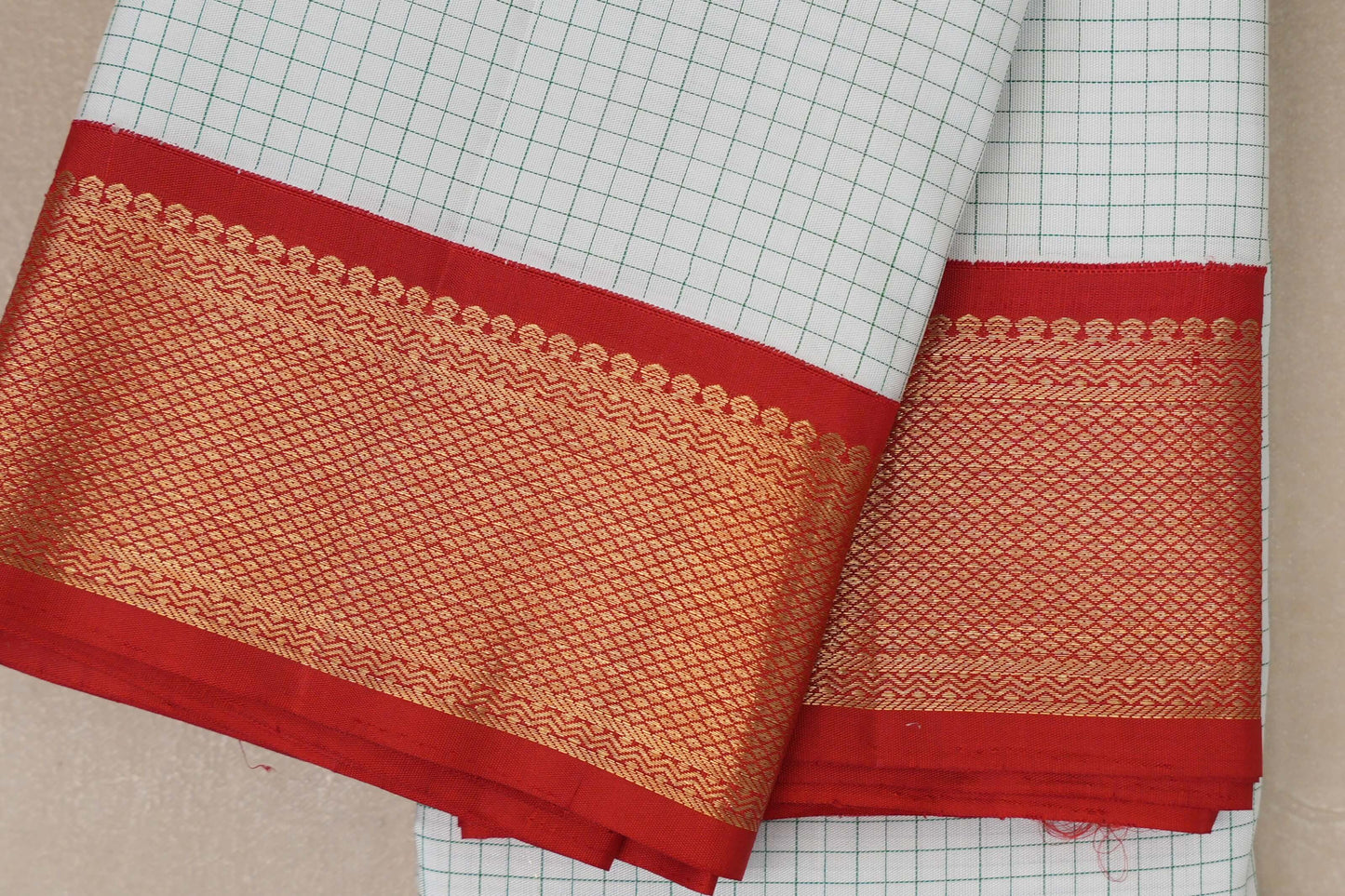 White with red Borders Vintage Kanjivaram Silk Saree by Shreenivas Silks PSSR018929 - Parisera