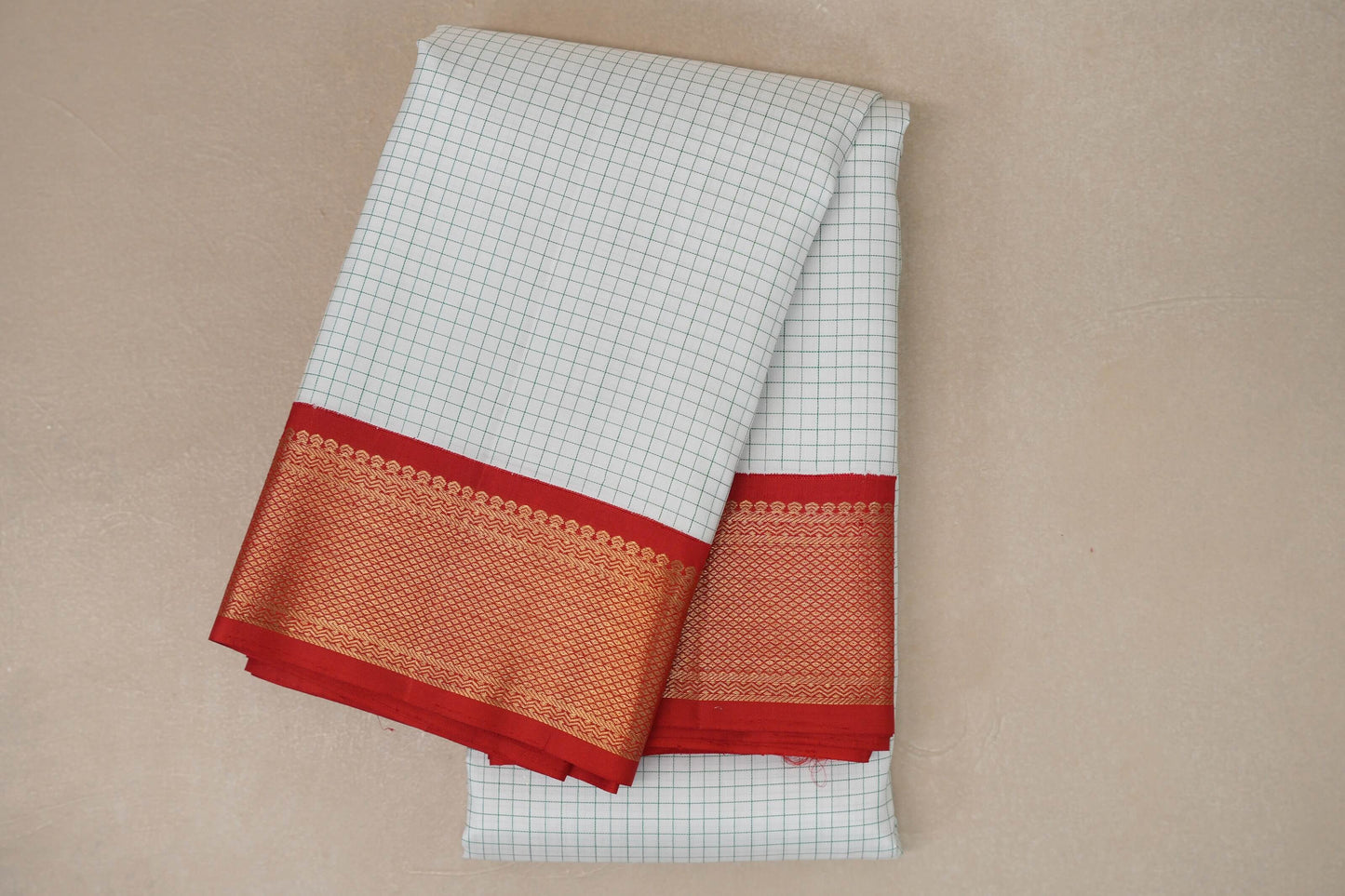 White with red Borders Vintage Kanjivaram Silk Saree by Shreenivas Silks PSSR018929 - Parisera