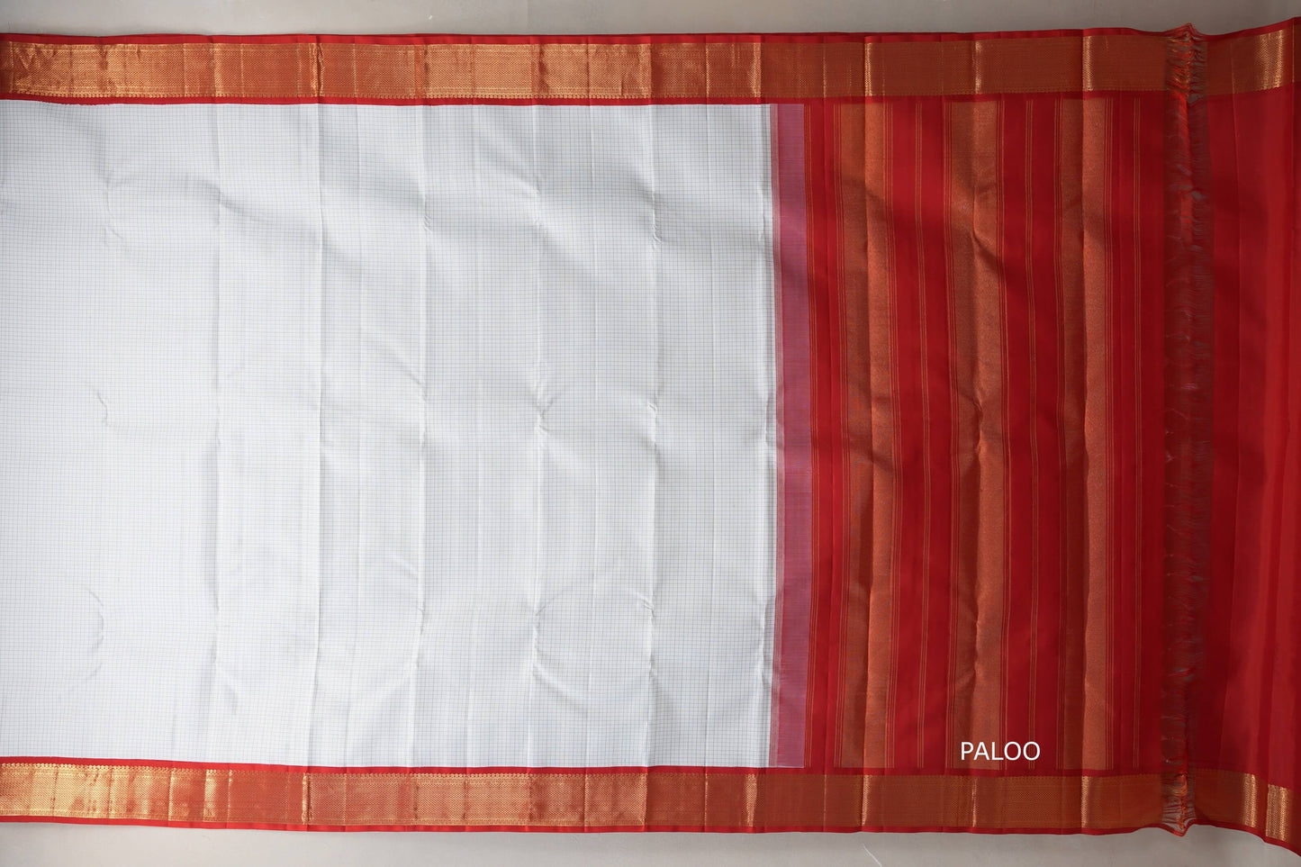 White with red Borders Vintage Kanjivaram Silk Saree by Shreenivas Silks PSSR018929 - Parisera