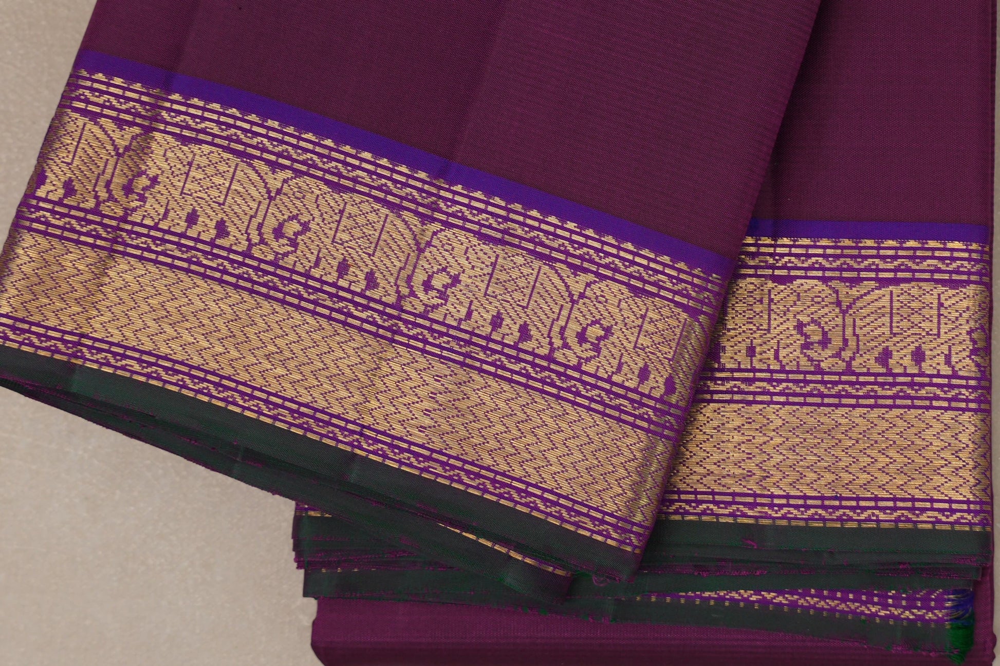 Plum purple Vintage Kanjivaram Silk Saree by Shreenivas Silks border