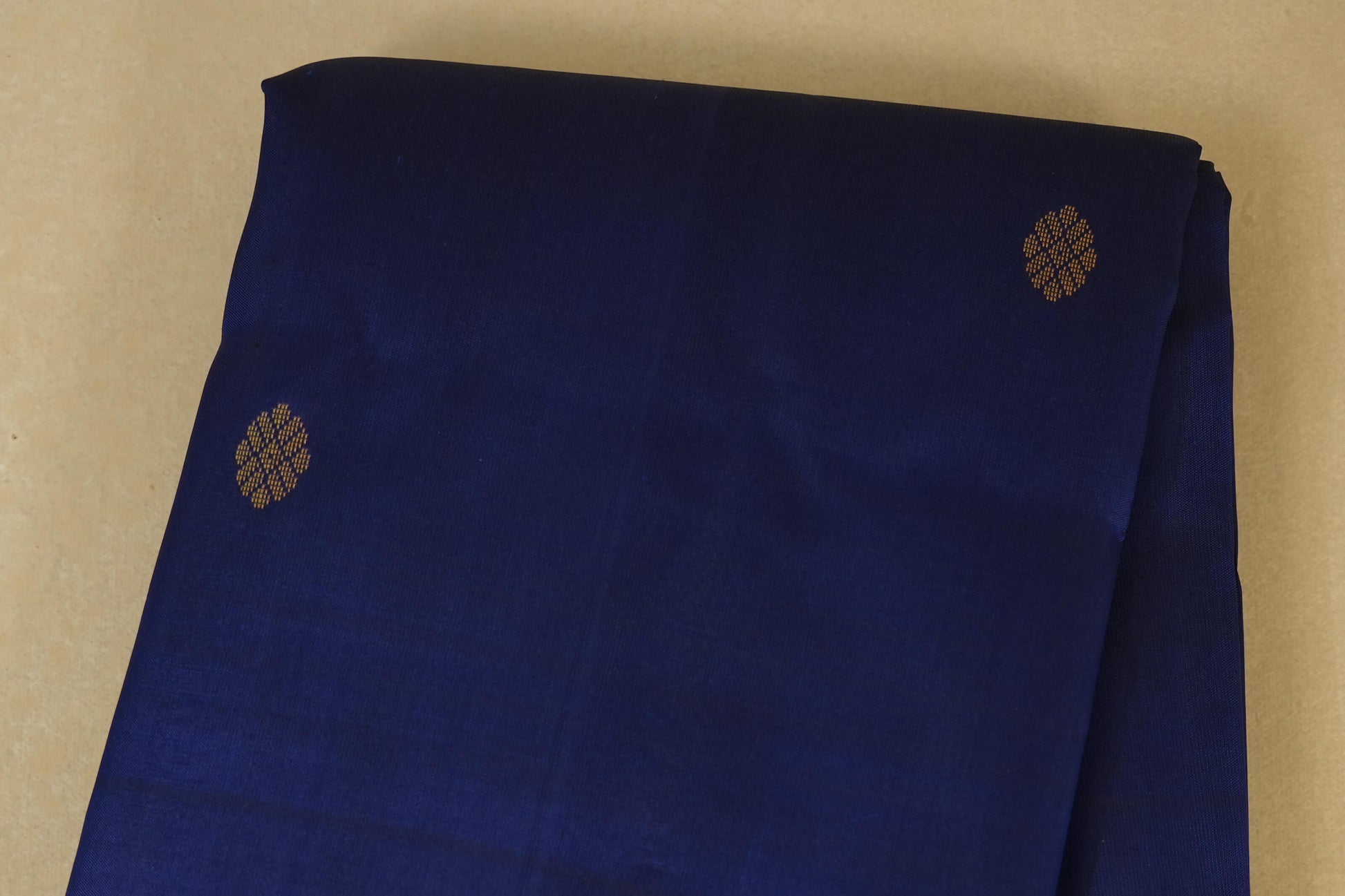 light weight kanchipuram silk saree body
