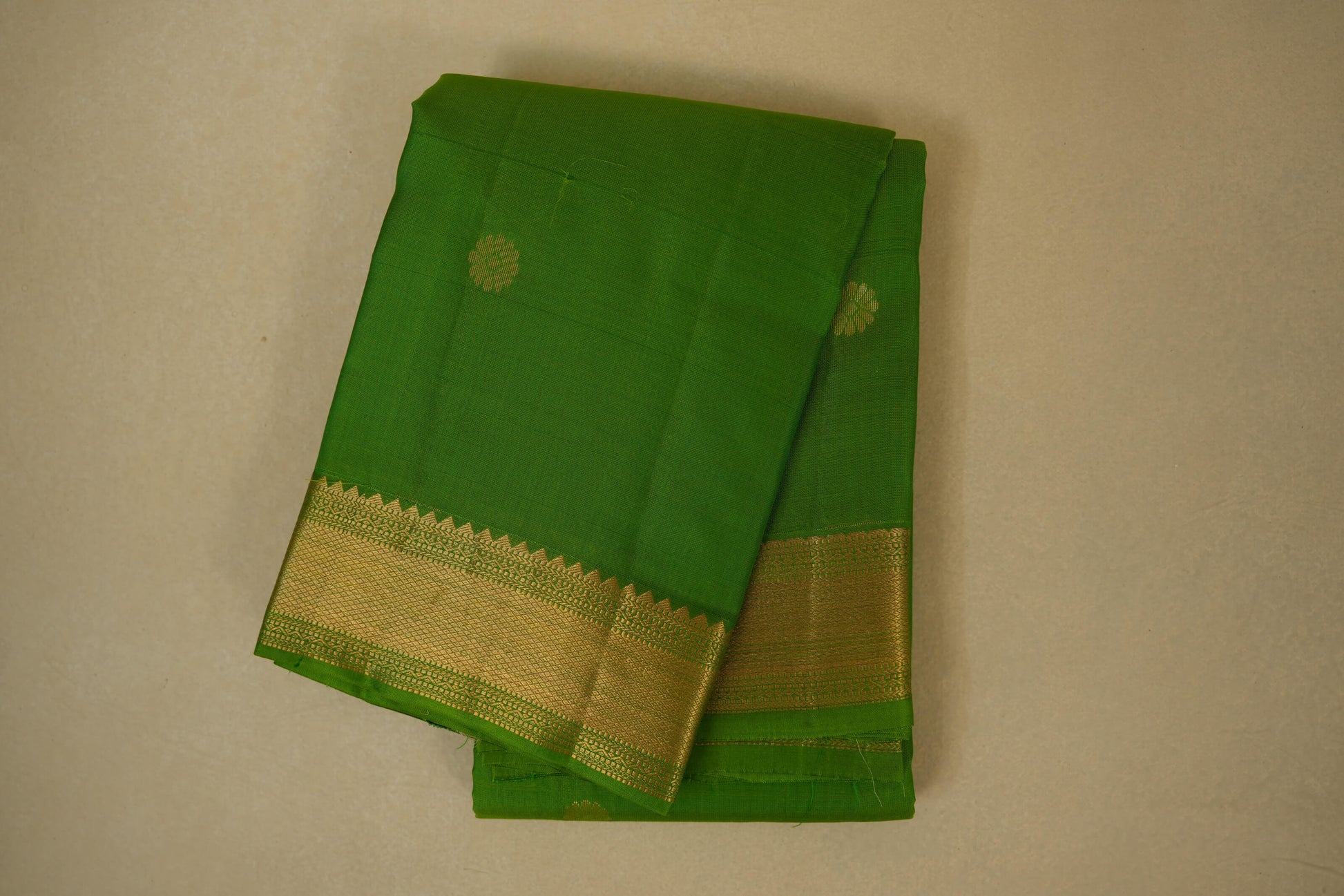 Leaf green light weight kanchipuram silk saree