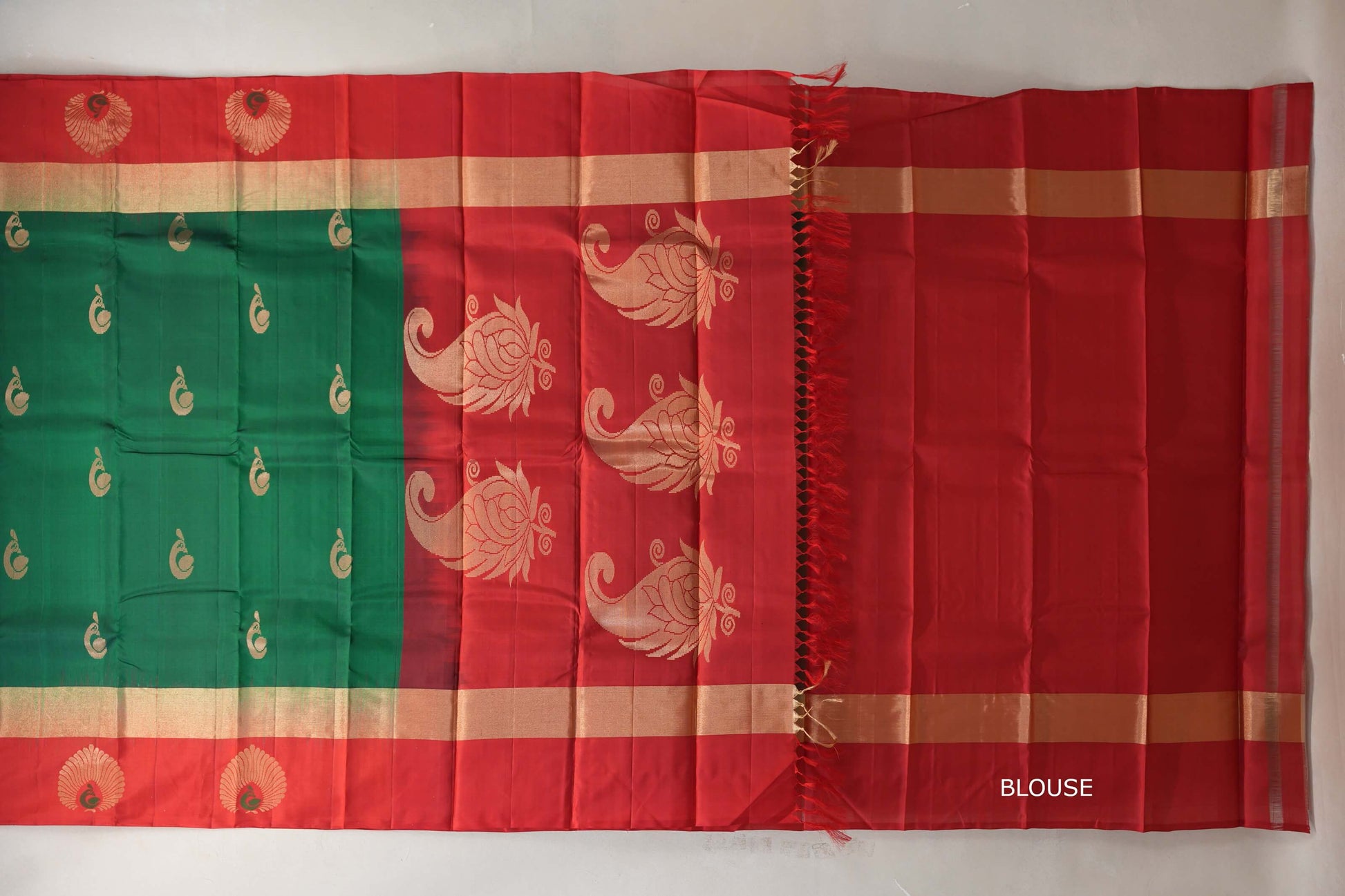 Emerald Green with red borders Light Weight Kanjivaram Silk Saree blouse