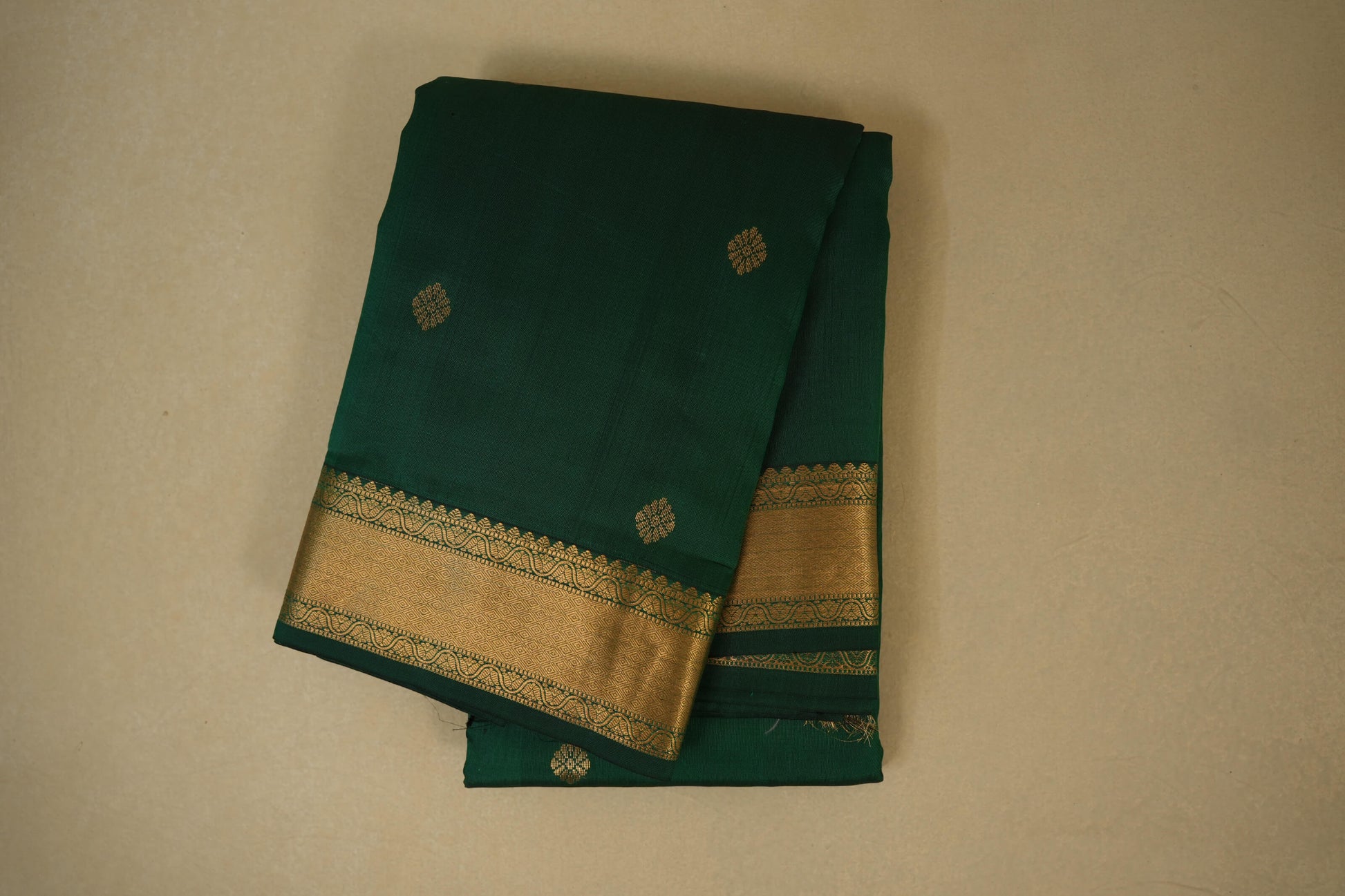 Green light weight kanchipuram silk saree