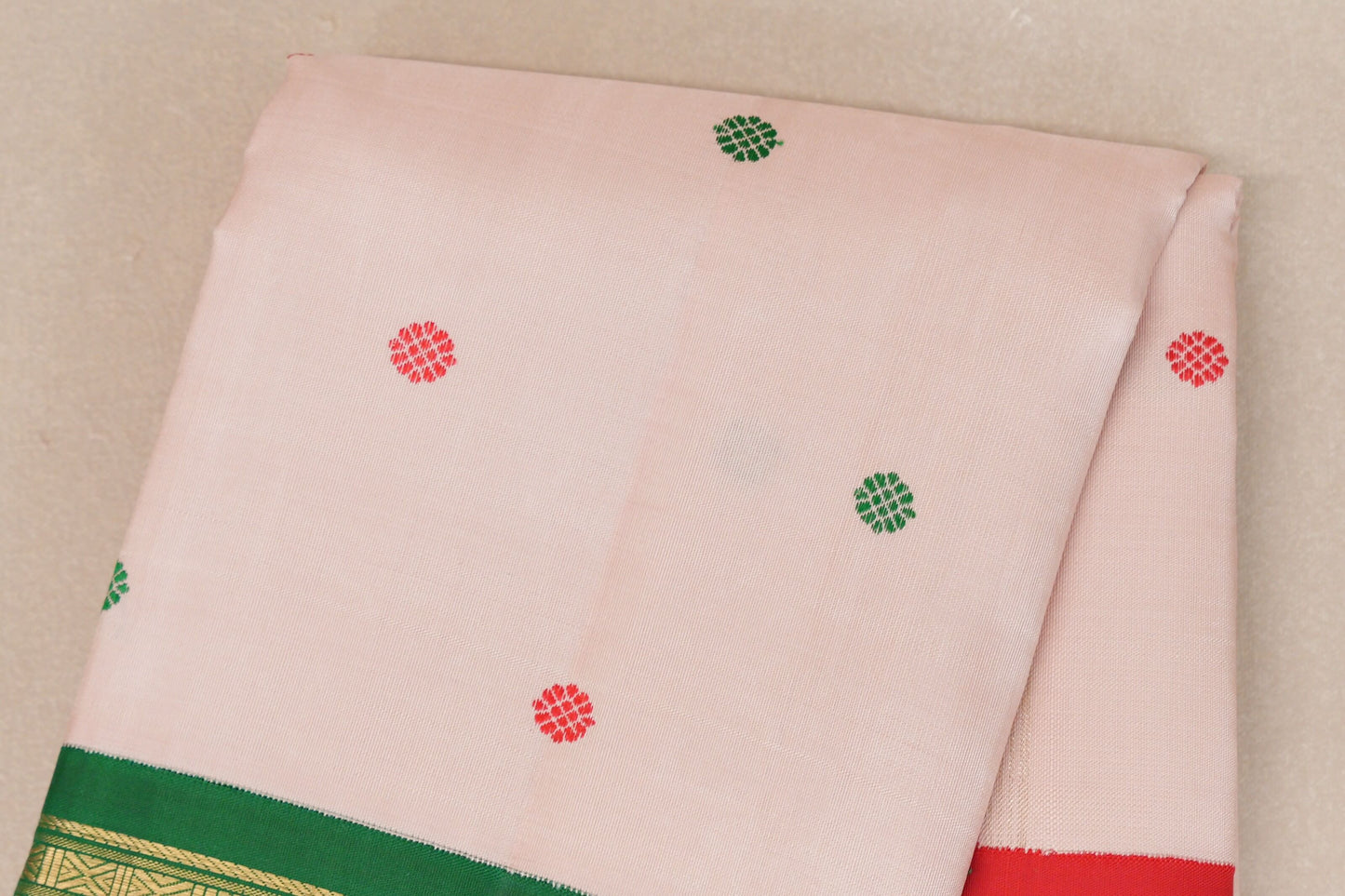 Ivory Pink with Emerald Green and Bright Red Borders Heirloom Kanjivaram Silk Saree border zoom
