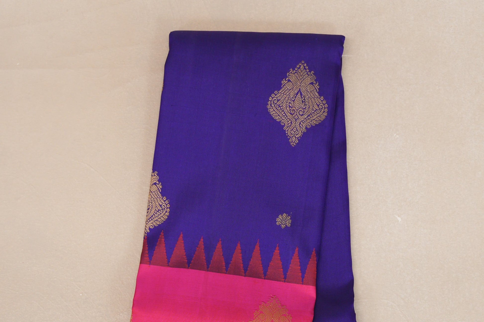 Deep Blue with Bright Pink Border Vintage Kanjivaram Silk Saree body zoom