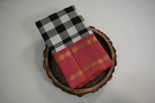 Checked kanchipuram silk saree