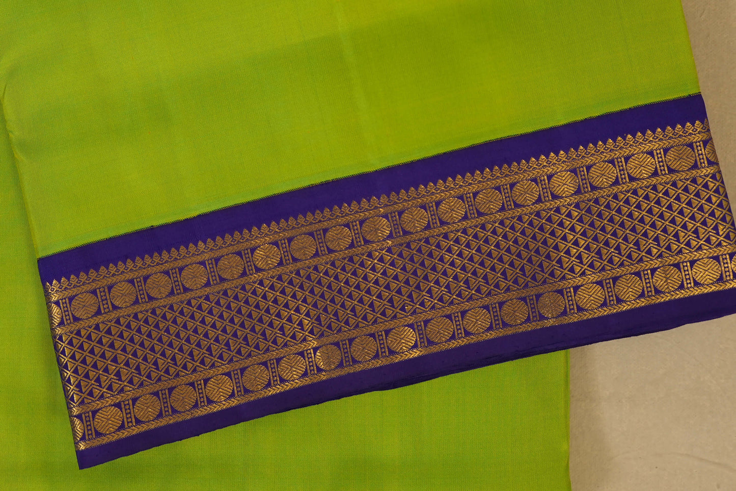 Parrot Green with Dark Purple Borders Ten yards silk saree by Shreenivas silks PSSR017960