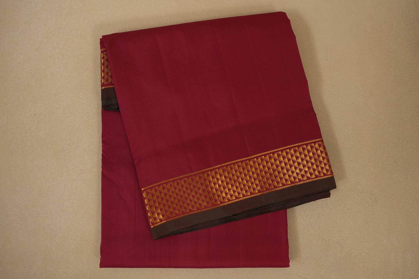 Maroon with diamond borders Ten yards silk saree by Shreenivas silks PSSR017963