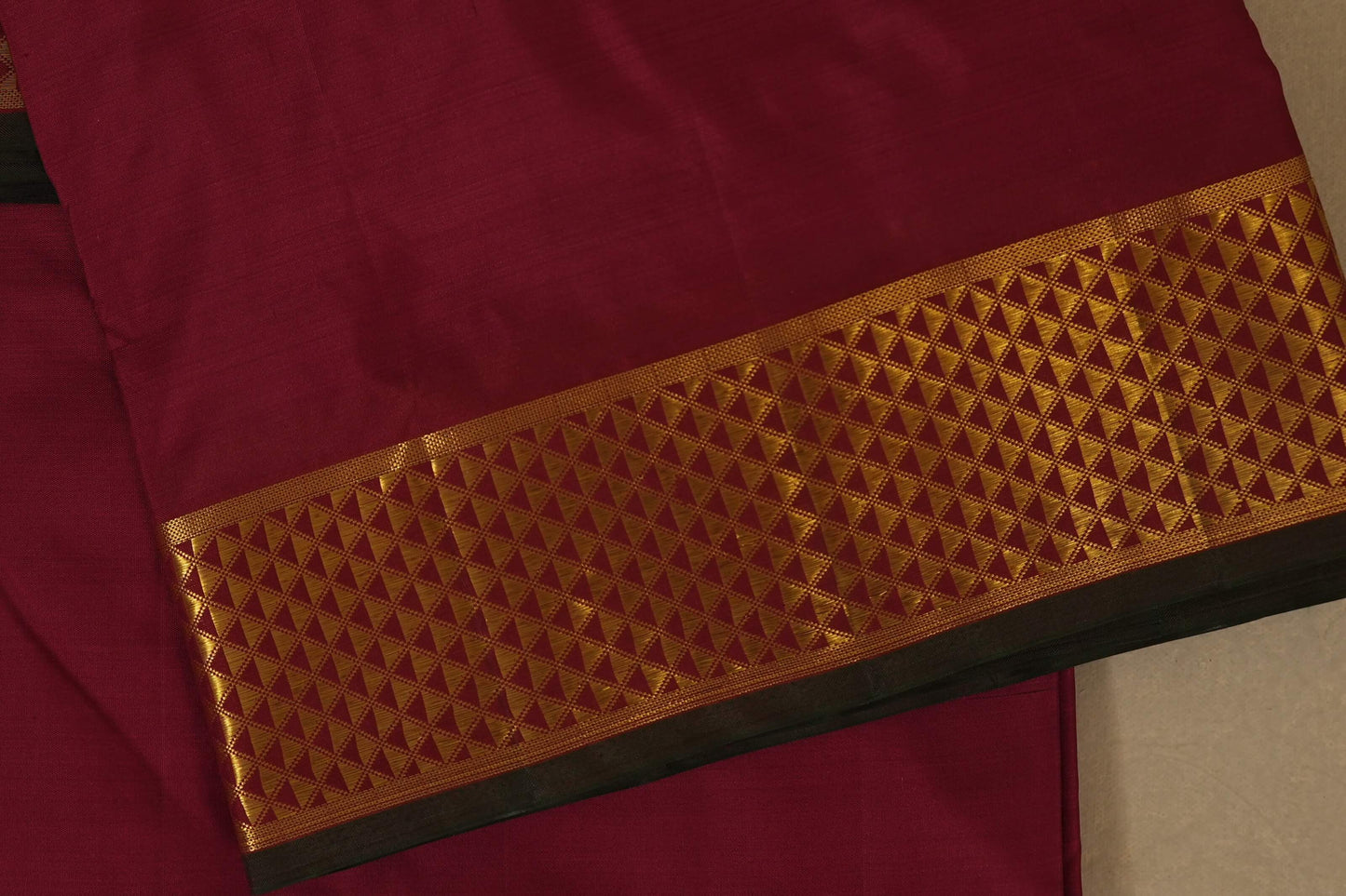 Maroon diamond borders with green selvedge Ten yards silk saree by Shreenivas silks PSSR017975