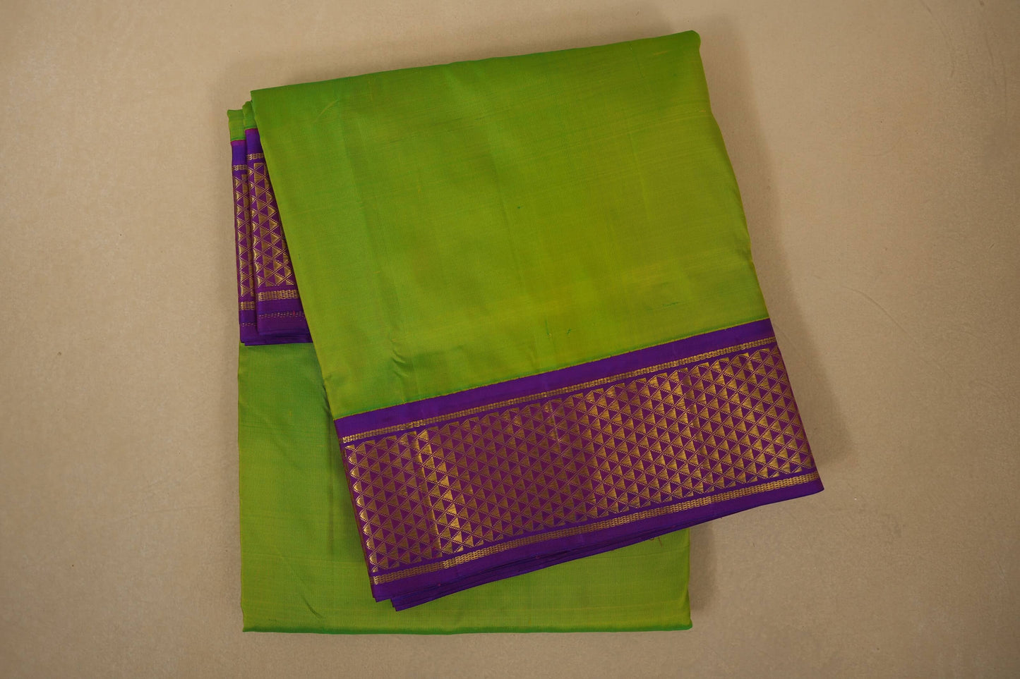 Fluorecent Green with magenta borders Ten yards silk saree by Shreenivas silks PSSR017976