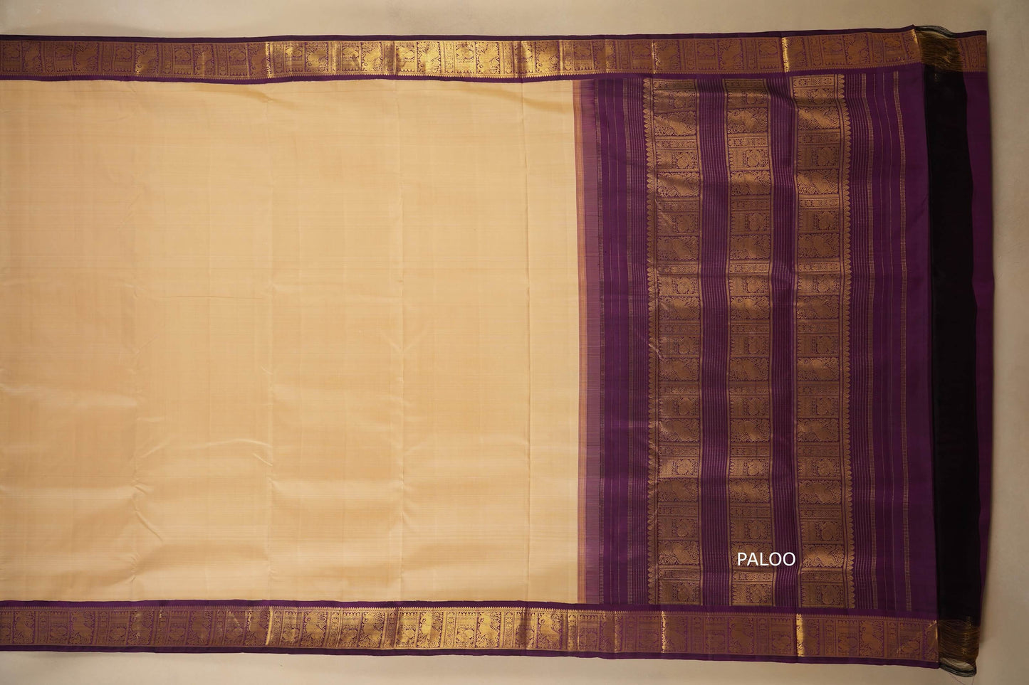 Beige with magenta borders Ten yards silk saree by Shreenivas silks PSSR017981